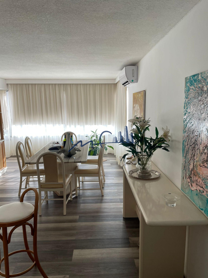 Apartamento ID.617 - VENTA DE APARTAMENTO TORRE DE CATEGORIA RECICLADO EN EL CORAZON DE LA PENINSULA