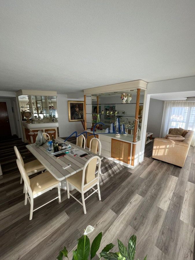 Apartamento ID.617 - VENTA DE APARTAMENTO TORRE DE CATEGORIA RECICLADO EN EL CORAZON DE LA PENINSULA