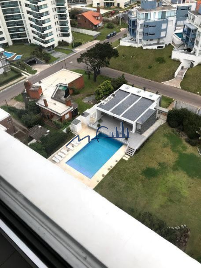 Apartamento ID.500 - TORRE TIBURON PARADA 8 PLAYA BRAVA PUNTA DEL ESTE VENTA U$S 700.000