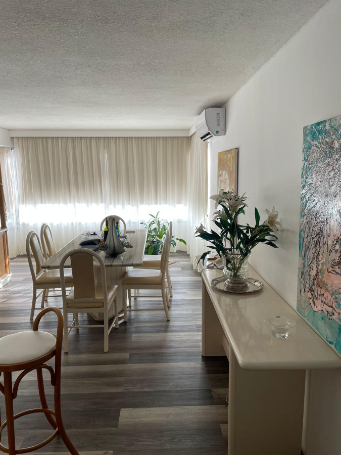 VENTA DE APARTAMENTO TORRE DE CATEGORIA RECICLADO EN EL CORAZON DE LA PENINSULA