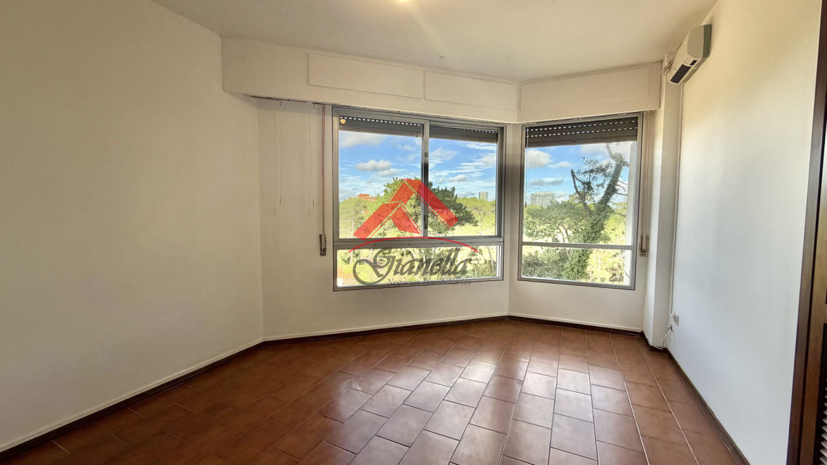 Apartamento ID.2212 - OPORTUNIDAD EN ROOSEVELT