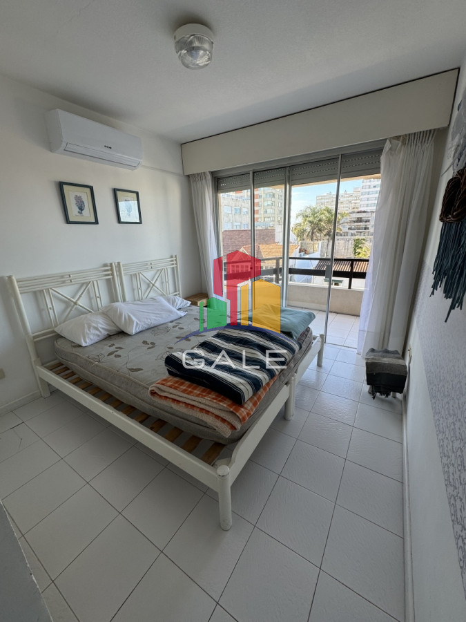 Apartamento ID.3918 - Venta Apartamento 2 Dormitorios en Peninsula, Vista al Mar 