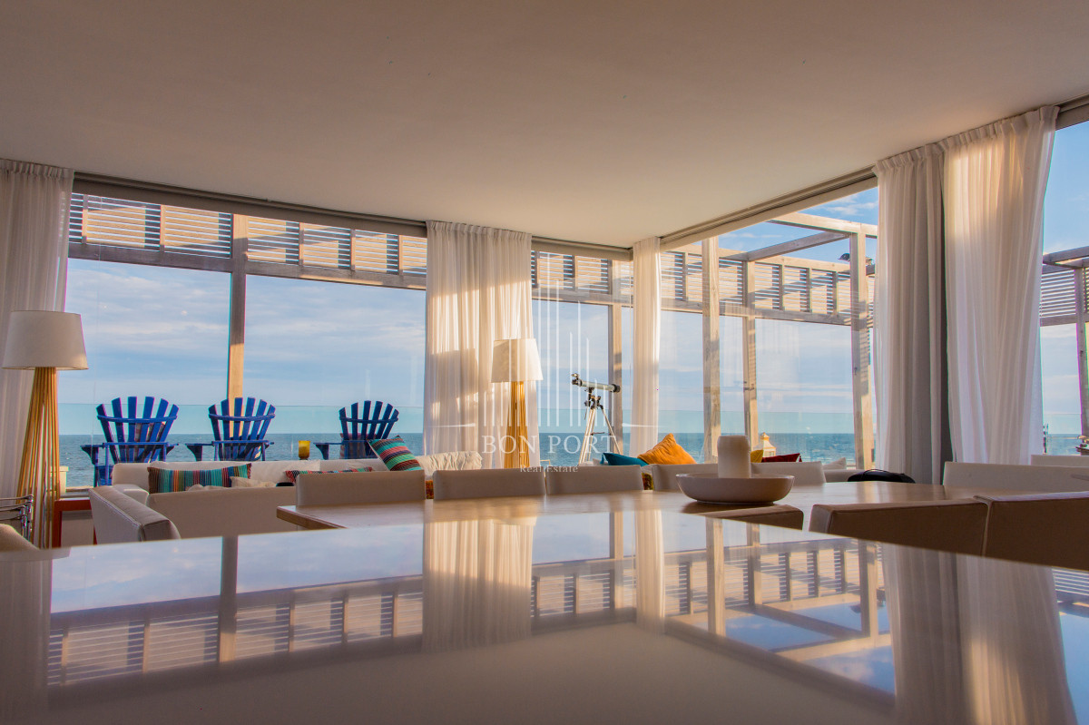 Casa ID.78 - Una joya arquitectónica sobre el mar.