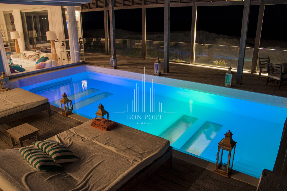 Casa ID.78 - Una joya arquitectónica sobre el mar.