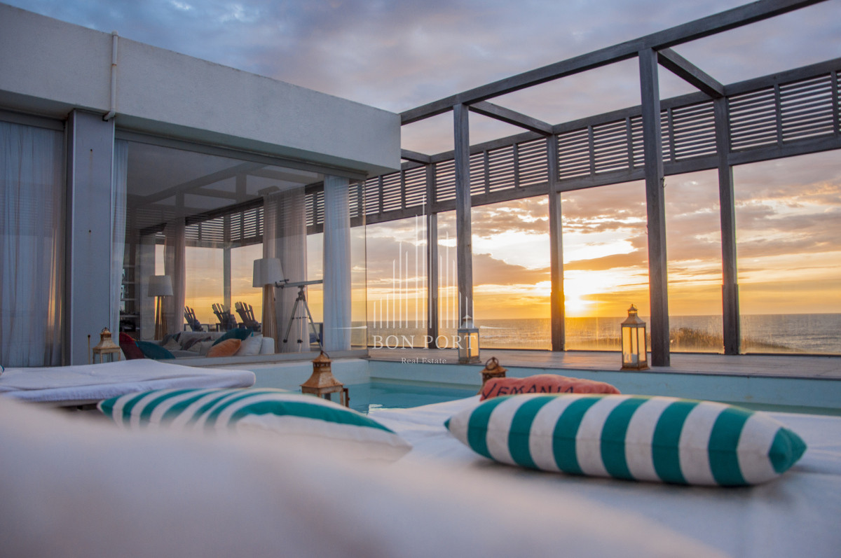 Casa ID.78 - Una joya arquitectónica sobre el mar.