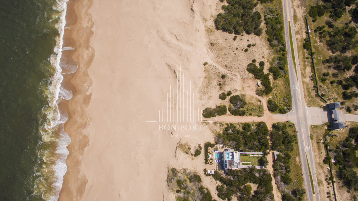 Casa ID.78 - Una joya arquitectónica sobre el mar.