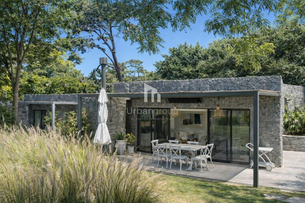 Villa de 2 Dormitorios en Complejo Unique, Pedragosa Sierra