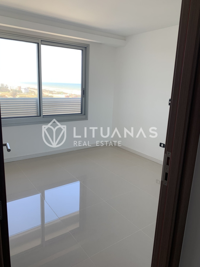 Apartamento ID.47 - Look Brava, 3 Dormitorios y Servicio, Piso alto, Parrillero exclusivo