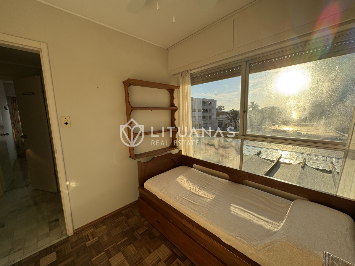 Apartamento ID.126 - Alquiler anual APTO. 2 dormitorios y 2 baños
