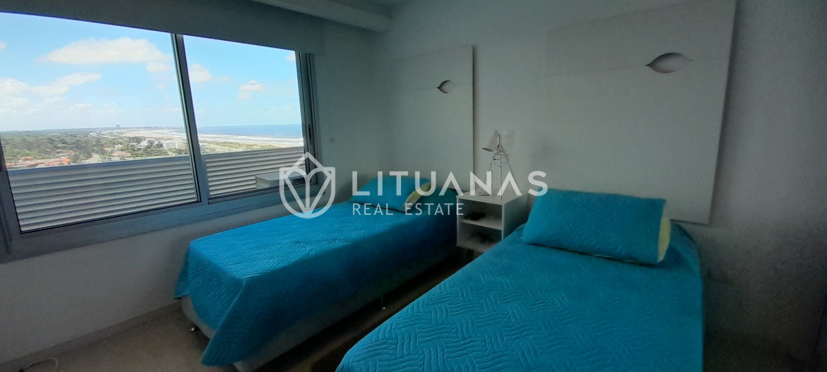 Apartamento ID.38 - Estupendo de 3 Dormitorios 