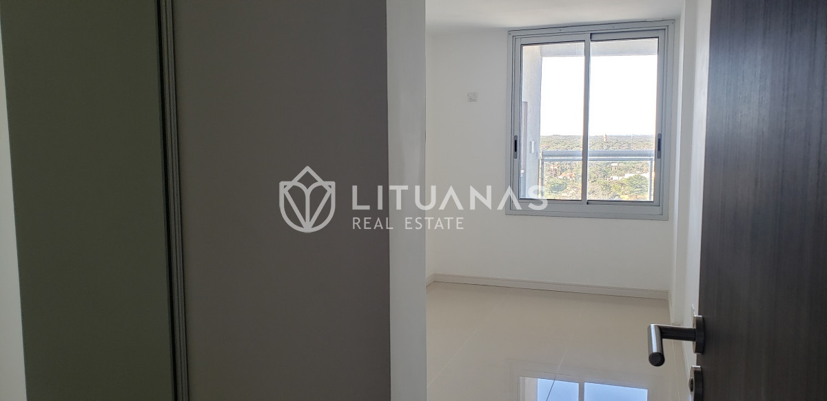 Apartamento ID.50 - Venta, Piso Alto, 3 Dormitorios, Look Brava