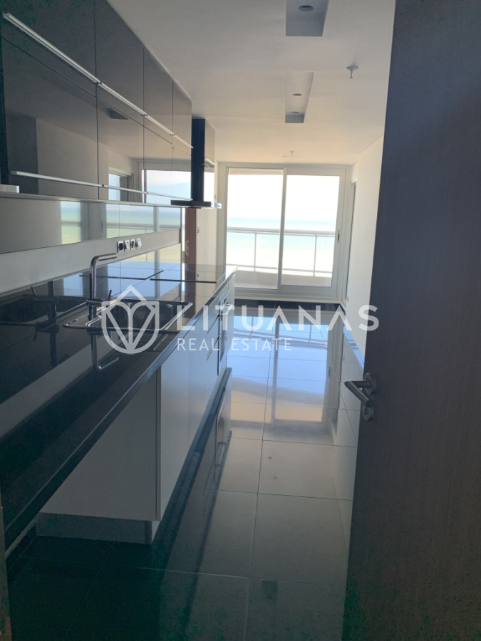 Apartamento ID.47 - Look Brava, 3 Dormitorios y Servicio, Piso alto, Parrillero exclusivo