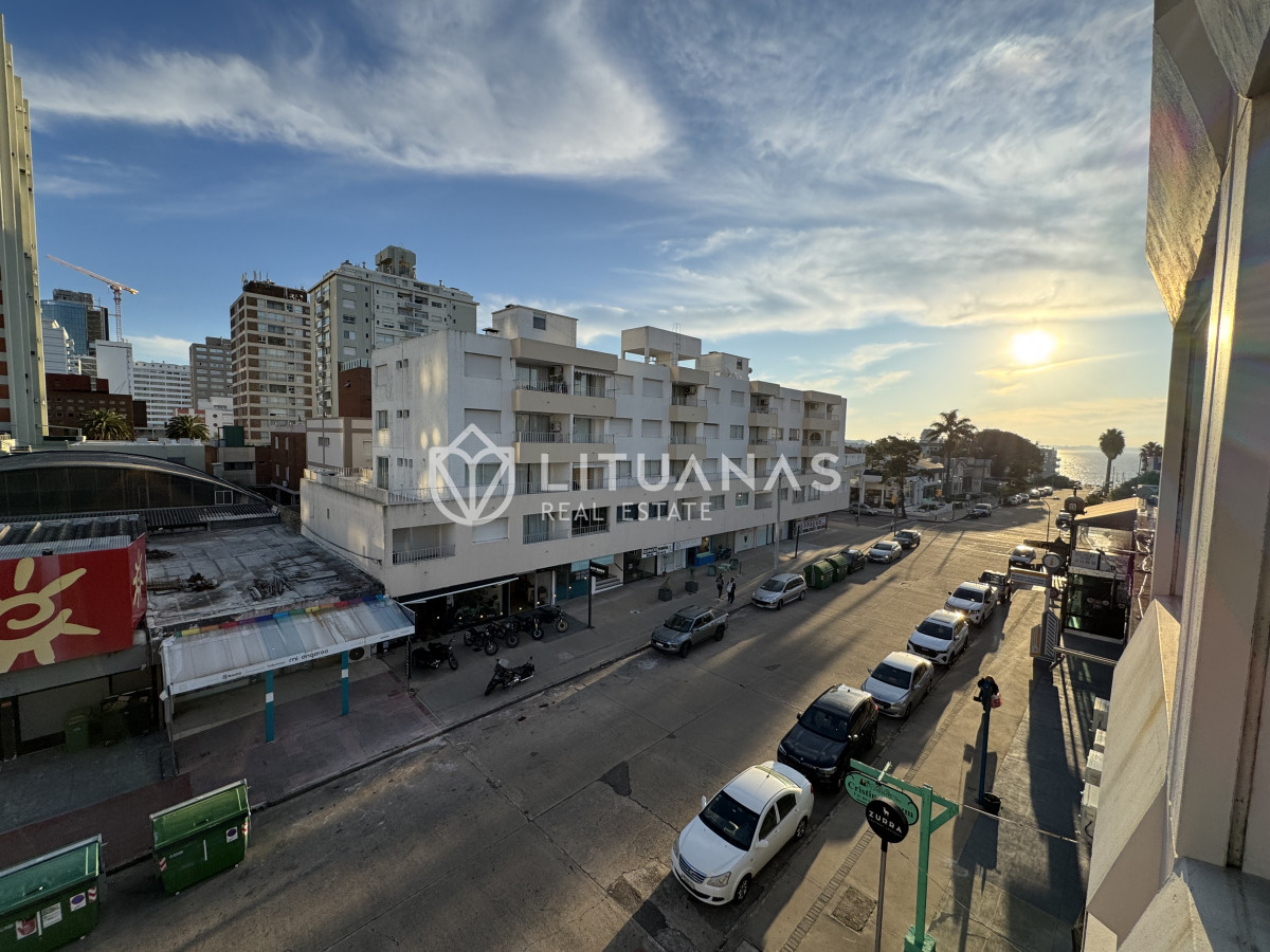 Apartamento ID.126 - Alquiler anual APTO. 2 dormitorios y 2 baños