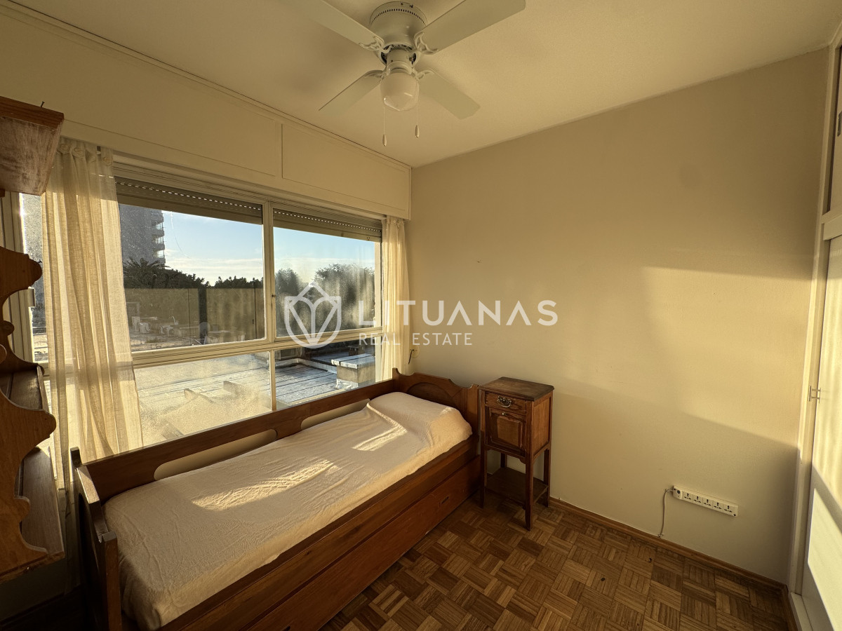 Apartamento ID.126 - Alquiler anual APTO. 2 dormitorios y 2 baños