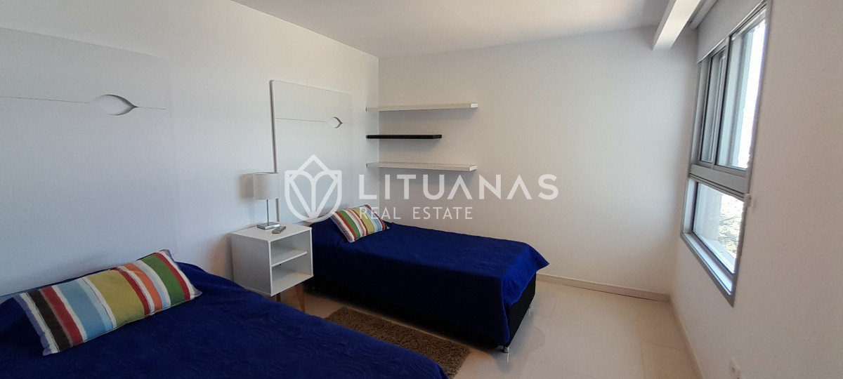 Apartamento ID.38 - Estupendo de 3 Dormitorios 