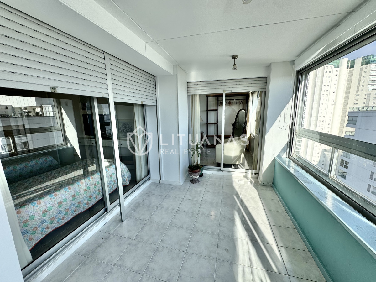 Apartamento ID.19 - Venta Apartamento Unificado, 2 Dormitorios y medio, Dependecia, Lincoln Center  