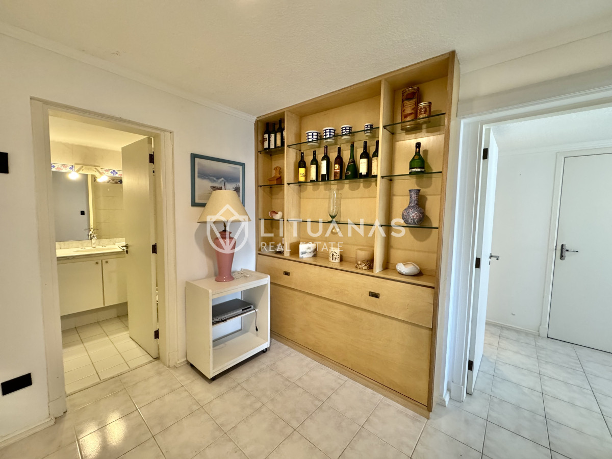 Apartamento ID.19 - Venta Apartamento Unificado, 2 Dormitorios y medio, Dependecia, Lincoln Center  