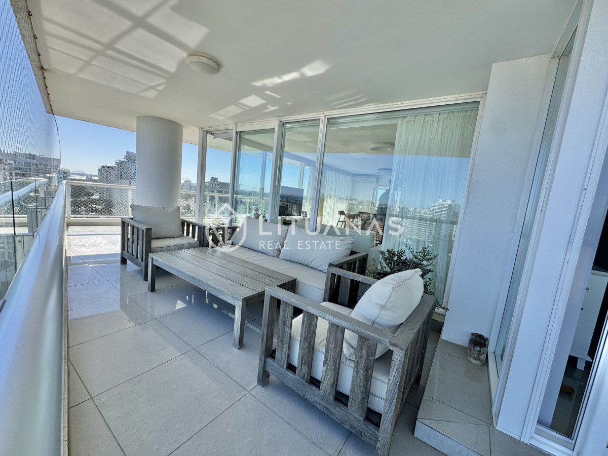 Apartamento ID.12 - Apartamento En Venta Torre One I Excelente Estado