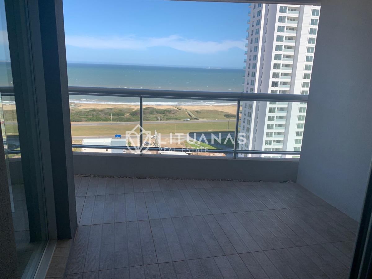 Apartamento ID.47 - Look Brava, 3 Dormitorios y Servicio, Piso alto, Parrillero exclusivo