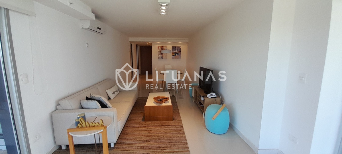 Apartamento ID.41 - Piso alto de 2 dormitorios y dep. 