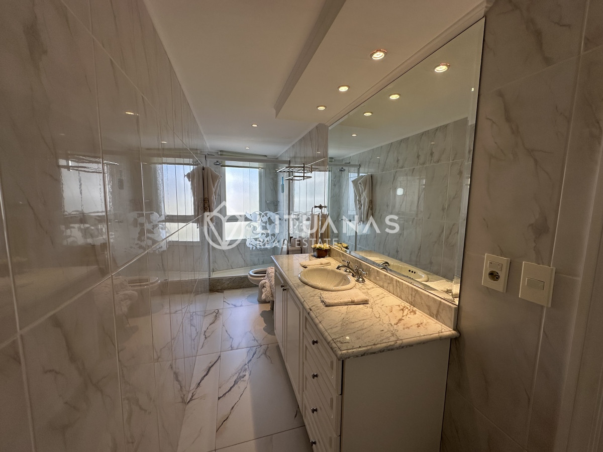 Apartamento ID.10 - Frente al mar, 3 Dormitorios y dependencia, Millenium Tower 