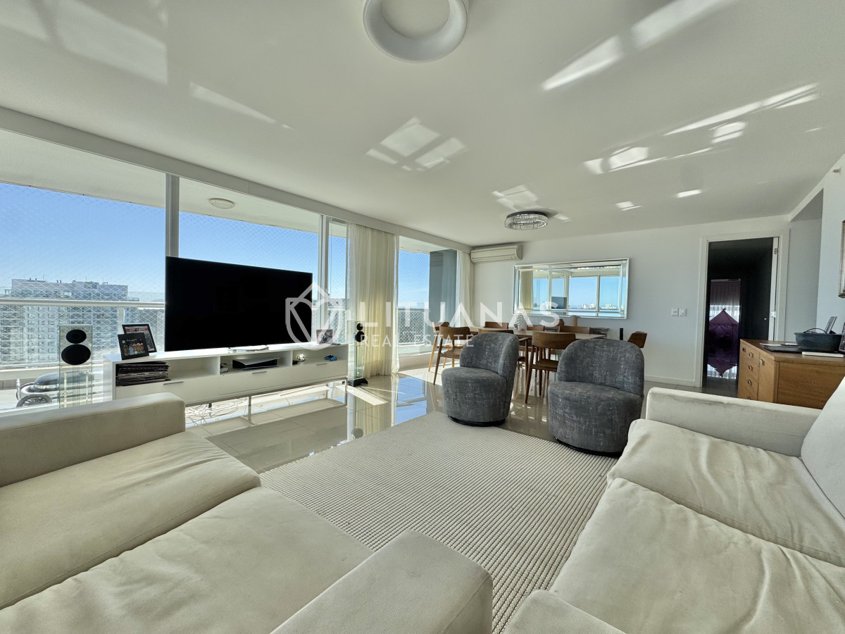 Apartamento ID.12 - Apartamento En Venta Torre One I Excelente Estado