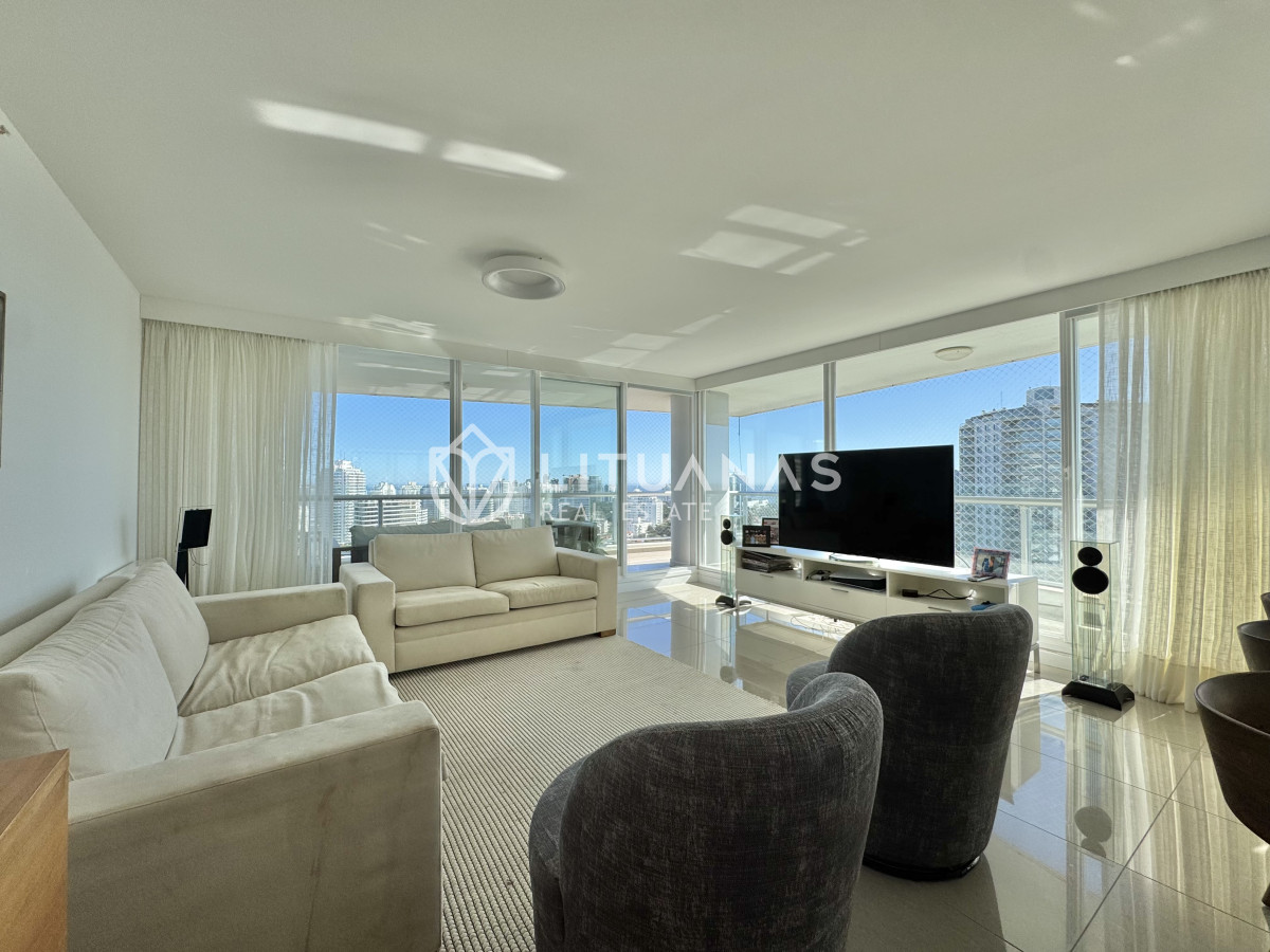 Apartamento ID.12 - Apartamento En Venta Torre One I Excelente Estado