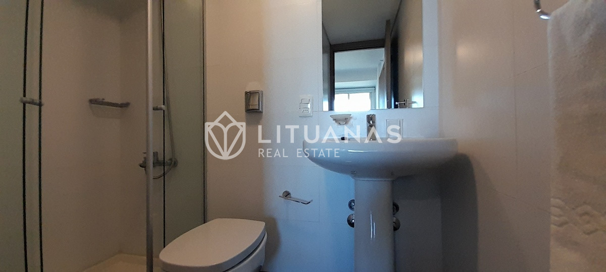 Apartamento ID.41 - Piso alto de 2 dormitorios y dep. 