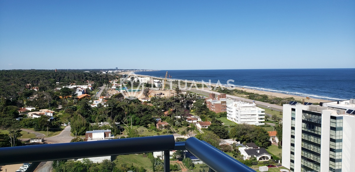 Apartamento ID.50 - Venta, Piso Alto, 3 Dormitorios, Look Brava
