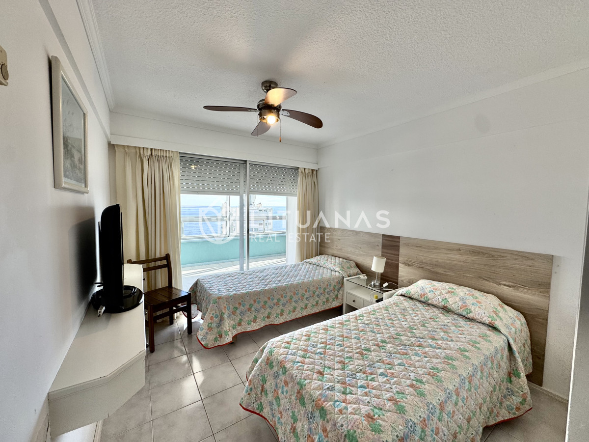 Apartamento ID.19 - Venta Apartamento Unificado, 2 Dormitorios y medio, Dependecia, Lincoln Center  