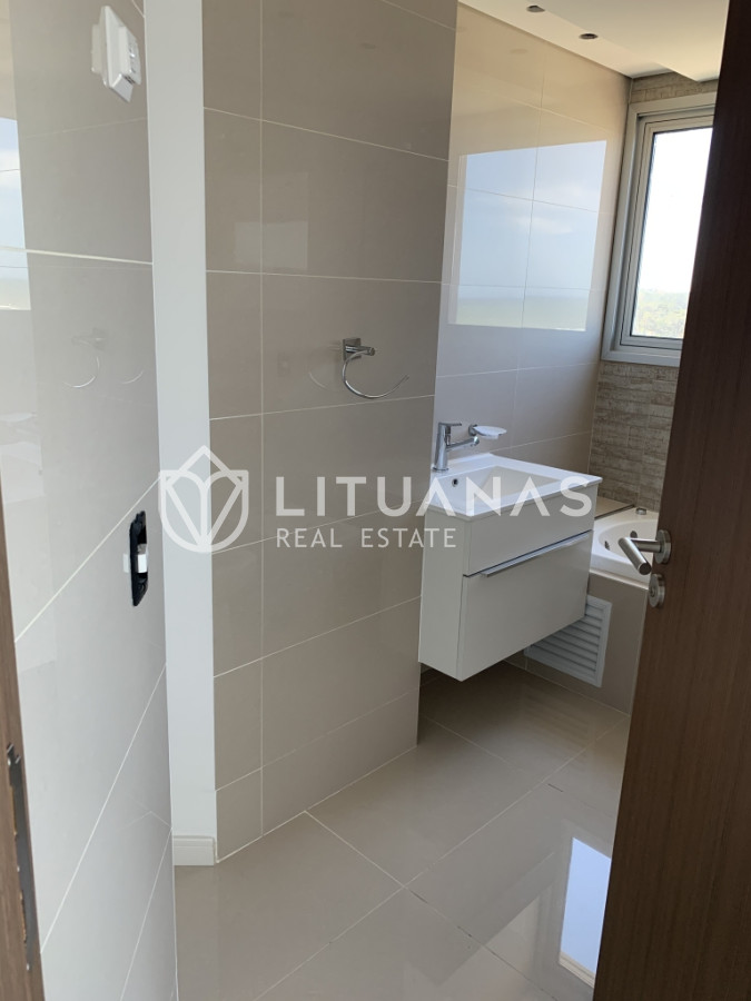 Apartamento ID.47 - Look Brava, 3 Dormitorios y Servicio, Piso alto, Parrillero exclusivo