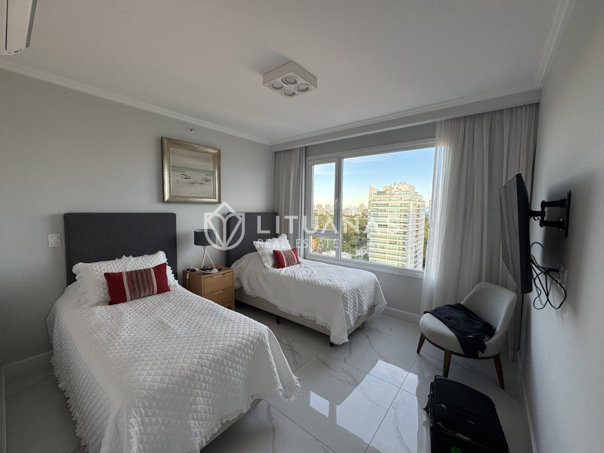 Apartamento ID.9 - Apartamento 4 Dormitorios Paramount Playa Mansa