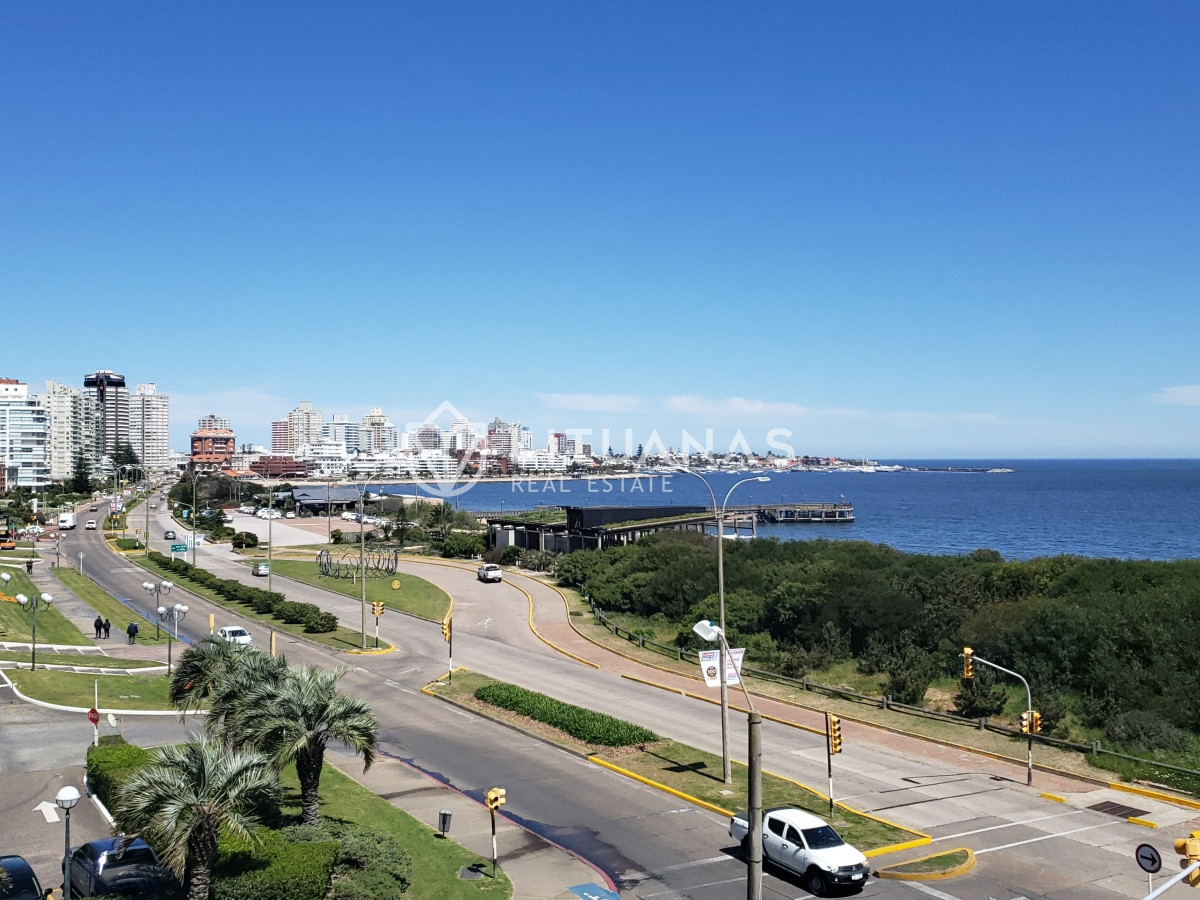 Apartamento ID.10 - Frente al mar, 3 Dormitorios y dependencia, Millenium Tower 