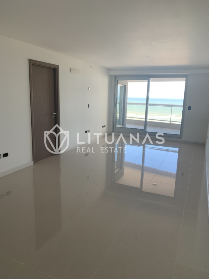 Apartamento ID.47 - Look Brava, 3 Dormitorios y Servicio, Piso alto, Parrillero exclusivo
