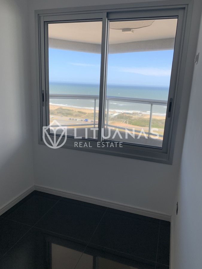 Apartamento ID.47 - Look Brava, 3 Dormitorios y Servicio, Piso alto, Parrillero exclusivo