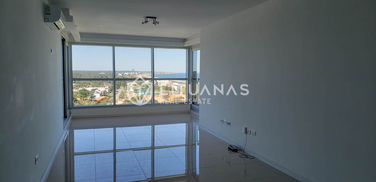 Apartamento ID.50 - Venta, Piso Alto, 3 Dormitorios, Look Brava
