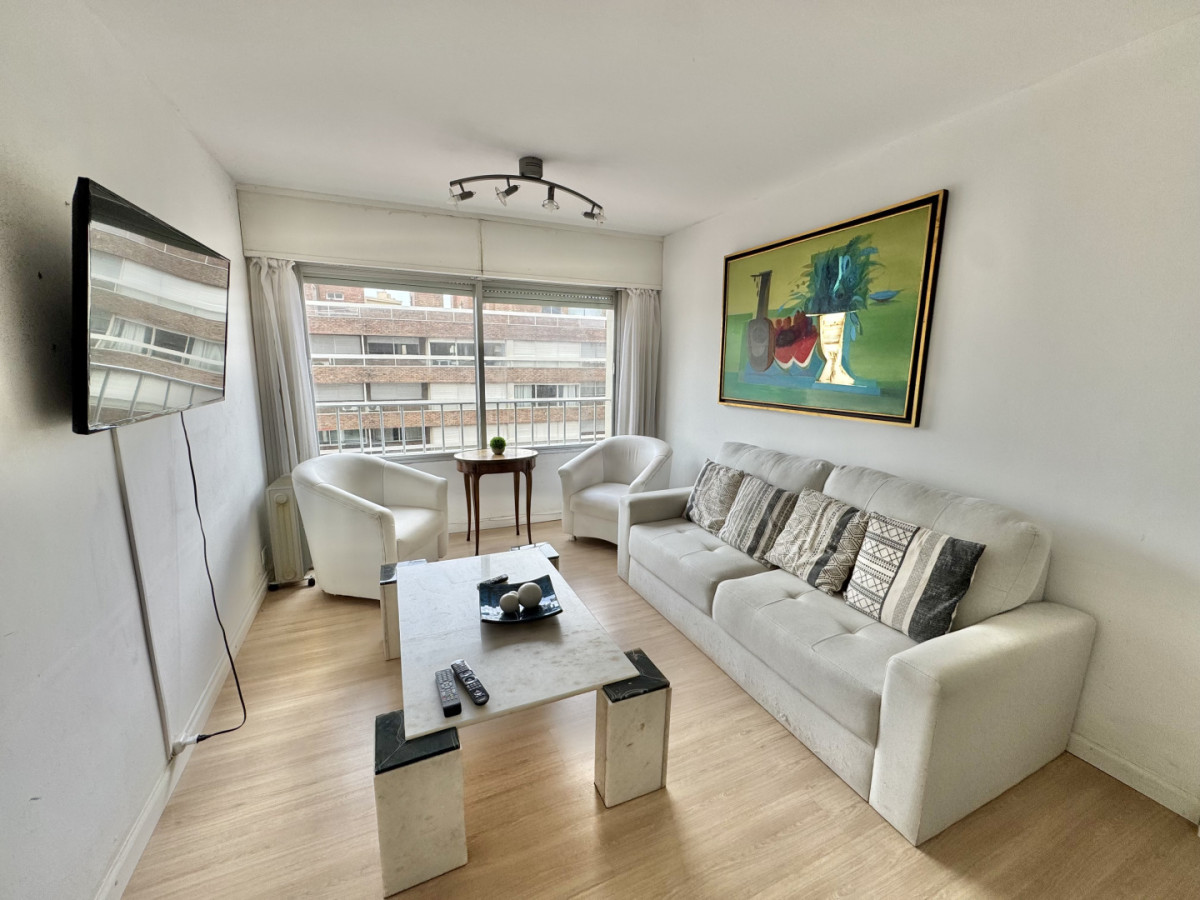 Apartamento reformado a nuevo en Torre del Sol | 1 dorm. y medio
