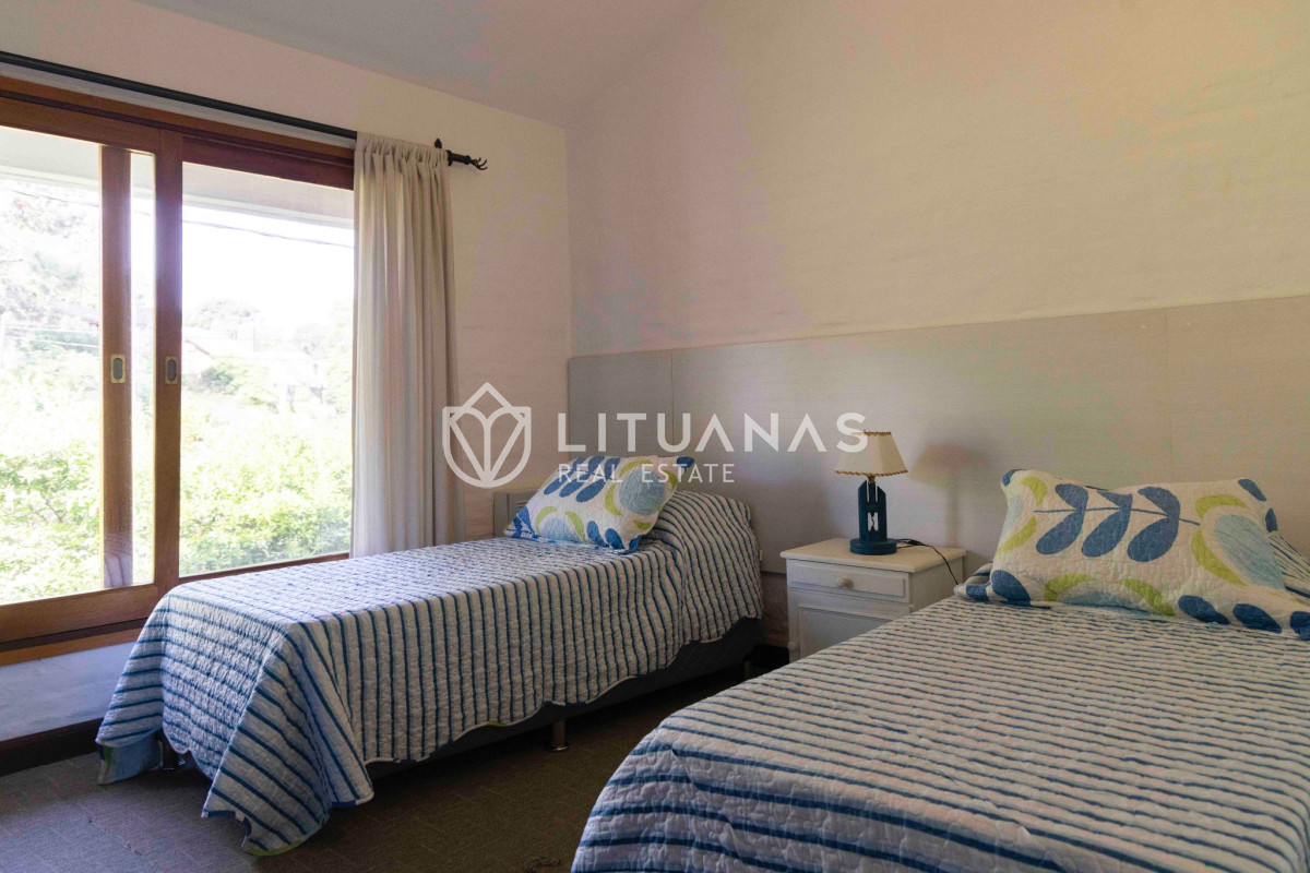 Casa ID.56 - EN ALQUILER Y VENTA!  CASA DE 3 DORMITORIOS, BARRIO PINARES