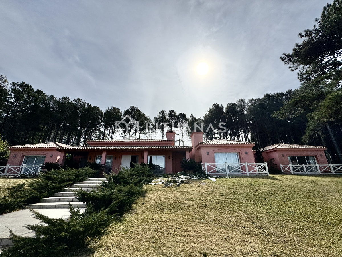 Casa ID.58 - Casa en Punta Ballena, Camino Lussich