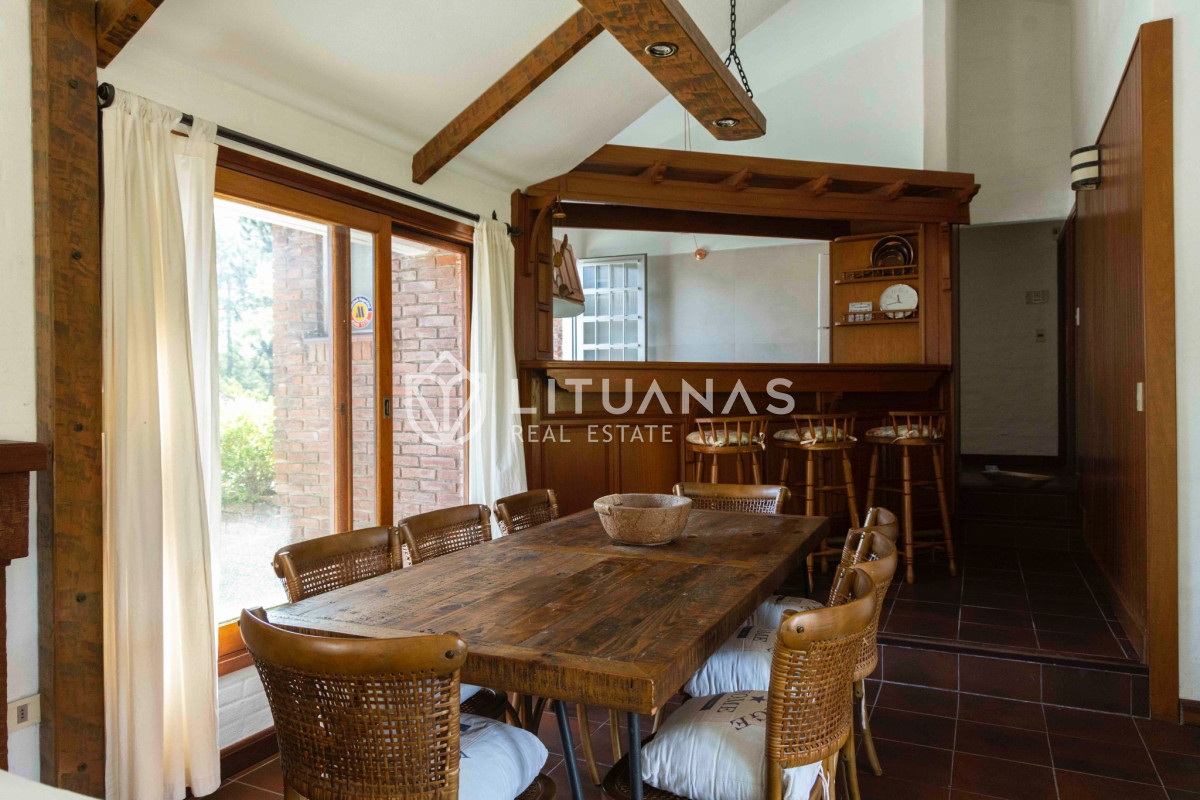 Casa ID.56 - EN ALQUILER Y VENTA!  CASA DE 3 DORMITORIOS, BARRIO PINARES