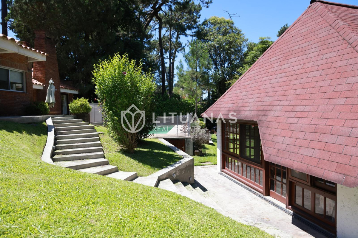 Casa ID.56 - EN ALQUILER Y VENTA!  CASA DE 3 DORMITORIOS, BARRIO PINARES