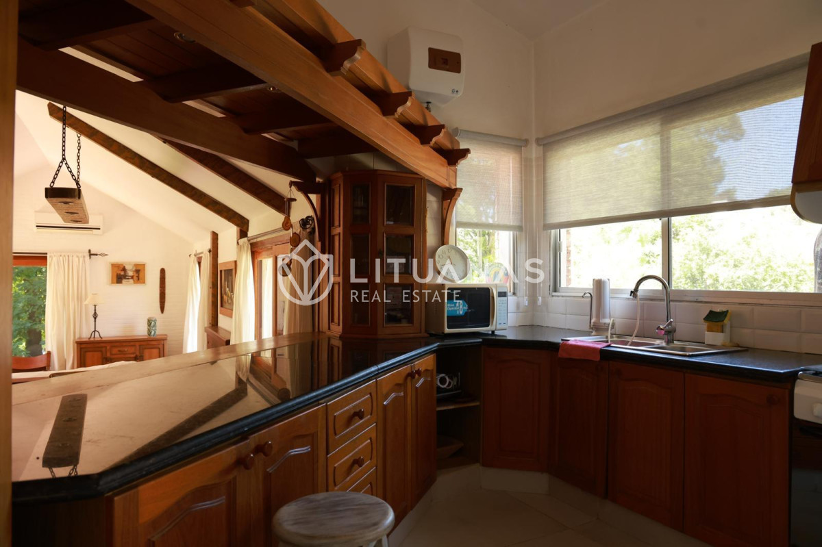 Casa ID.56 - EN ALQUILER Y VENTA!  CASA DE 3 DORMITORIOS, BARRIO PINARES