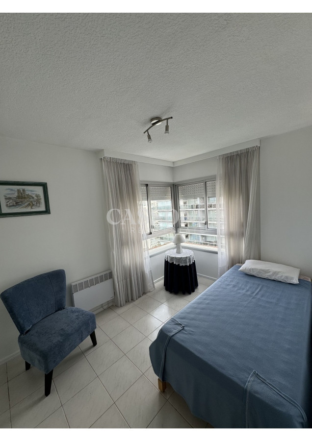 Apartamento ID.2184 - ALQUILER Y VENTA Apartamento Long Beach, Punta del Este