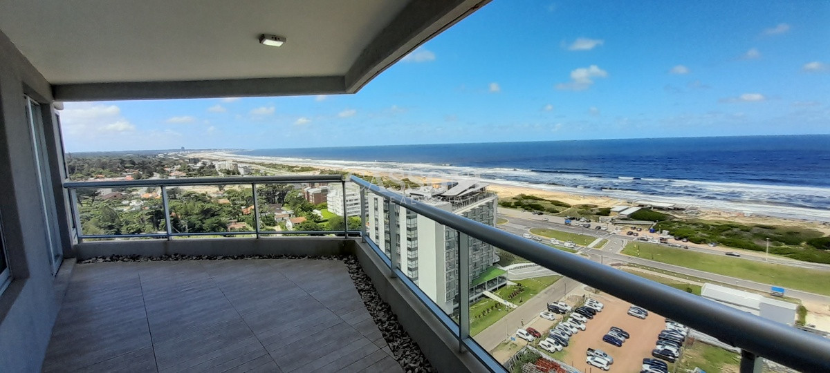 Apartamento ID.216 - Estupendo de 3 Dormitorios 