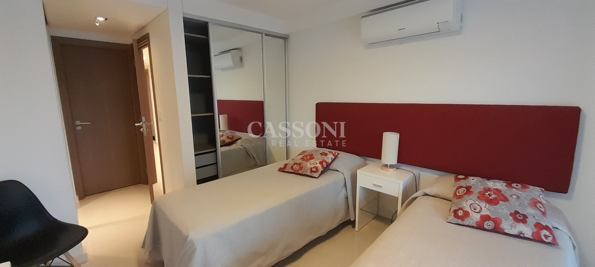Apartamento ID.542 - Venta y Alquiler Anual, Apartamento 2 Dormitorios + Dep, Torre Look Brava