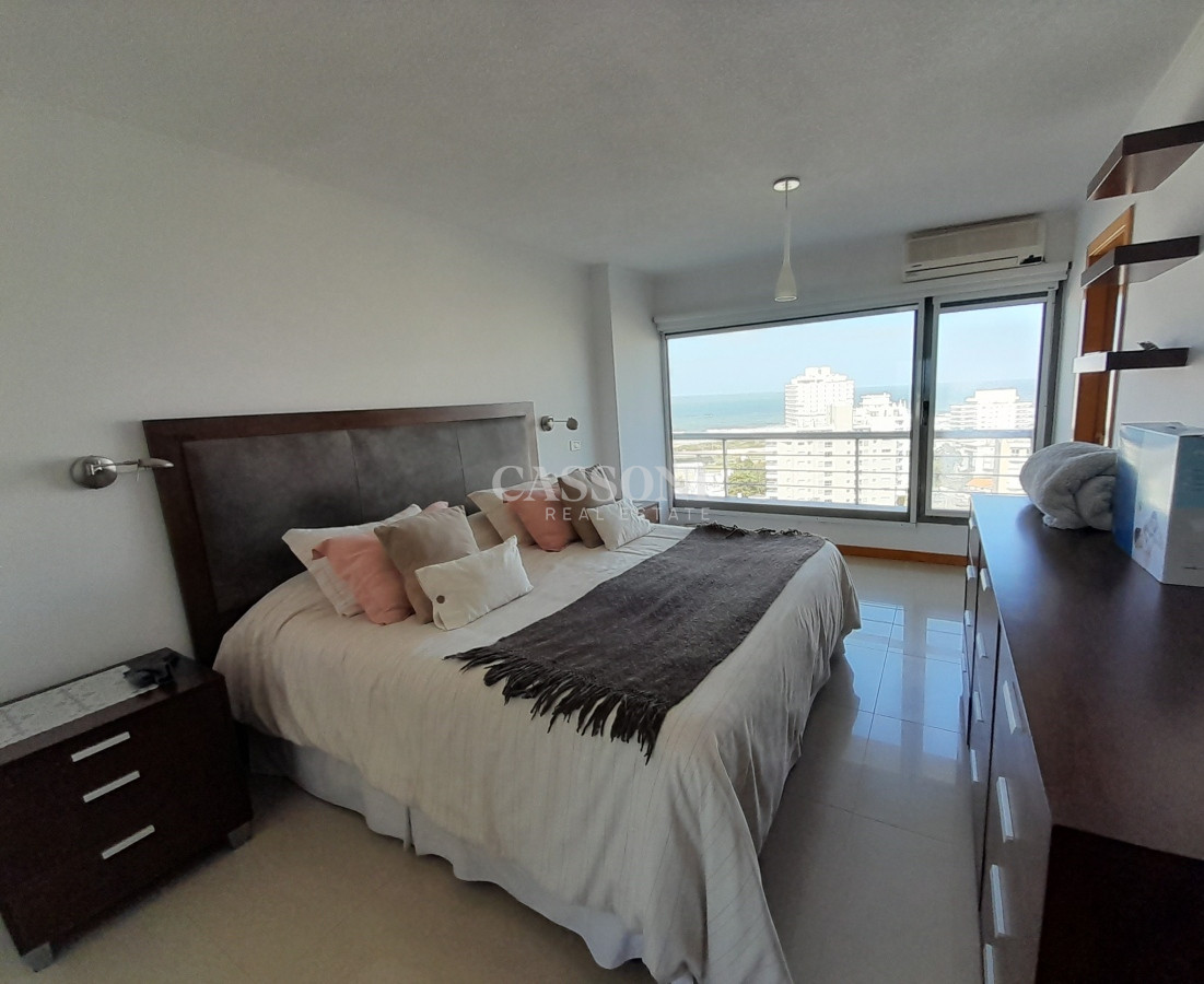 Apartamento ID.1339 - Piso alto, Esquinero, 3 Dormitorios, Playa Brava 