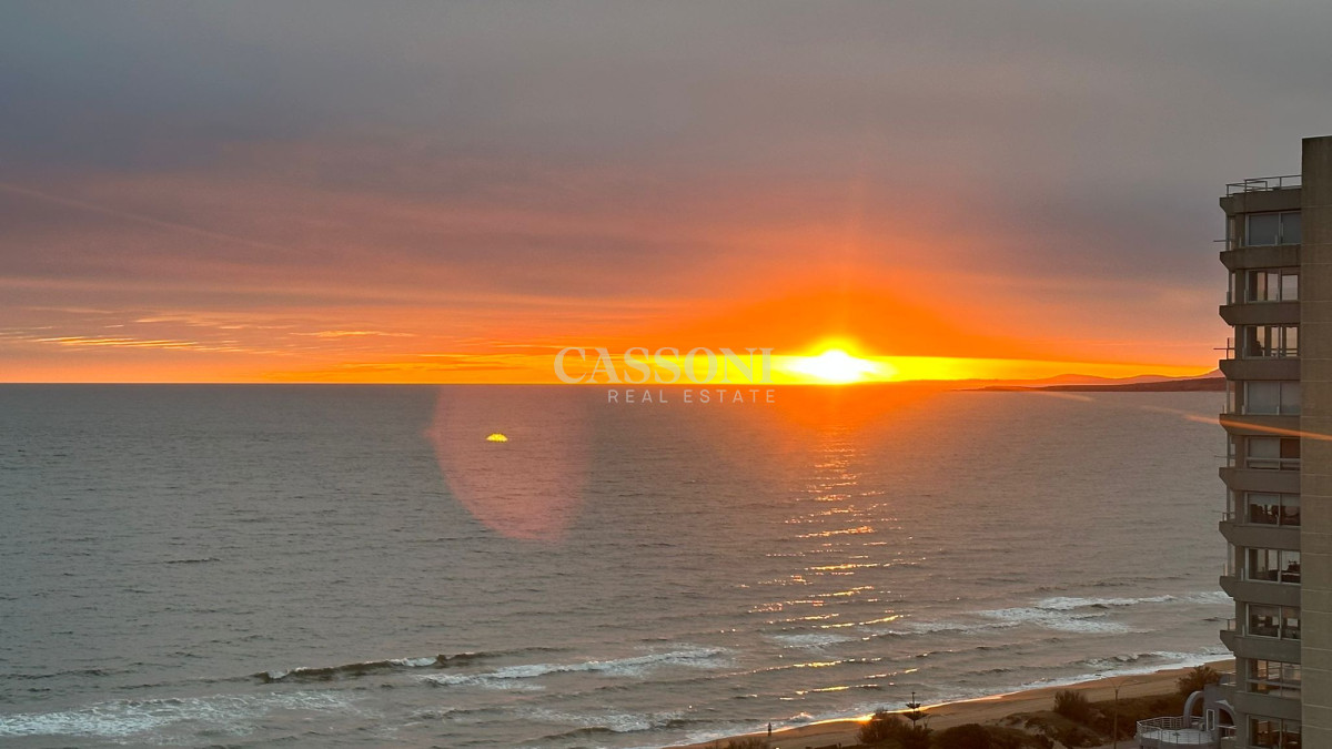 Apartamento ID.1300 - Venta Apartamento Esquinero Reciclado, 3 Dormitorios y dep, Lincoln Center  