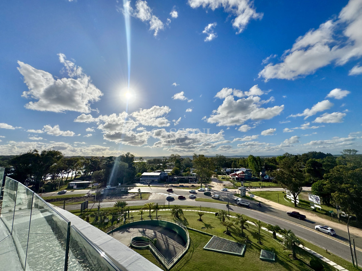 Apartamento ID.5123 - Dúplex de 4 dormitorios + servicio en Delamar, La Barra