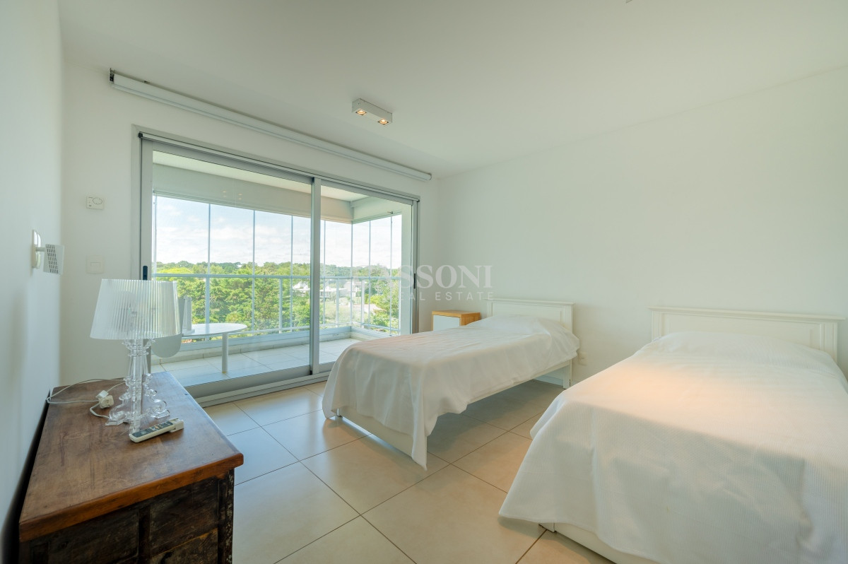 Apartamento ID.1586 - Venta Apartamento Penthouse, Frente al Mar