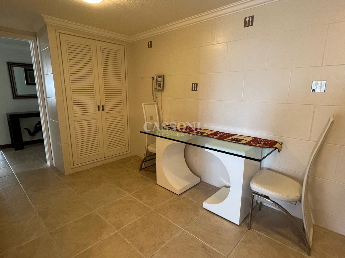 Apartamento ID.1300 - Venta Apartamento Esquinero Reciclado, 3 Dormitorios y dep, Lincoln Center  